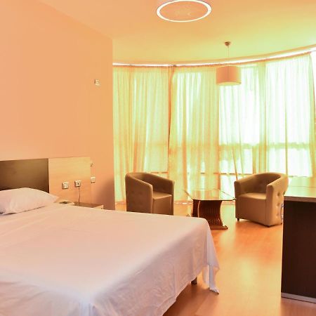 Hotel Continental ดูร์เรส ภายนอก รูปภาพ
