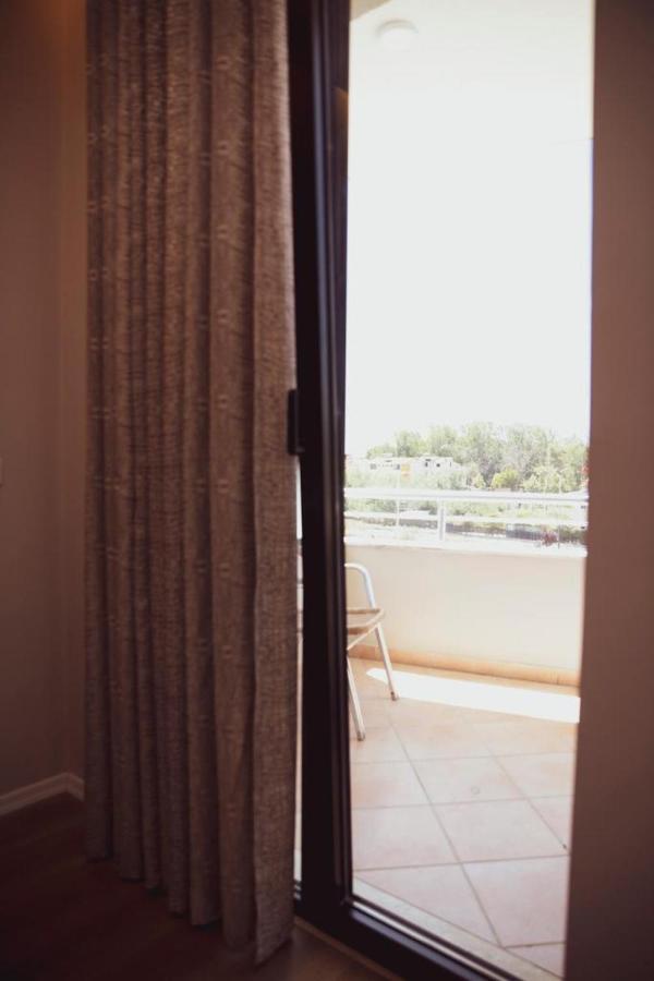 Hotel Continental ดูร์เรส ภายนอก รูปภาพ