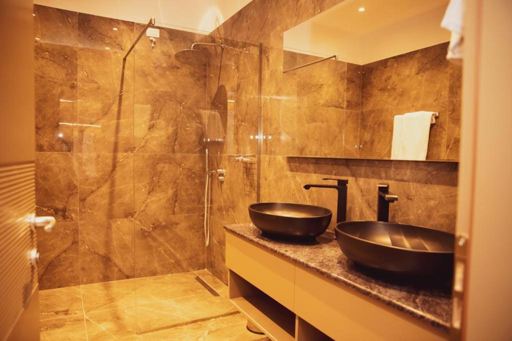 Hotel Continental ดูร์เรส ภายนอก รูปภาพ